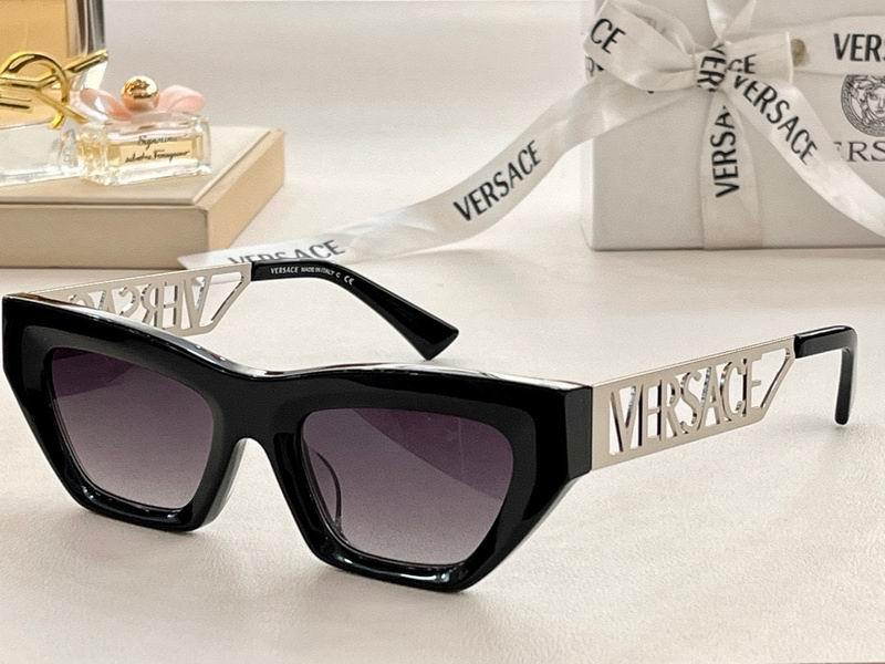 Versace Sunglasses 124